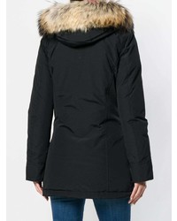 Женская черная парка от Woolrich