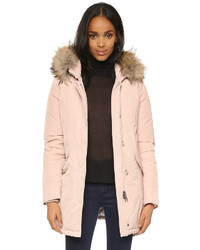 Женская черная парка от Woolrich