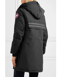 Женская черная парка от Canada Goose