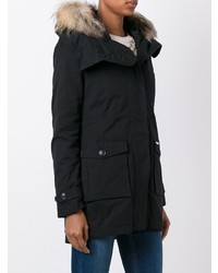 Женская черная парка от Woolrich