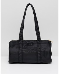 Женская черная спортивная сумка из плотной ткани от Fred Perry