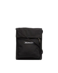 Черная сумка почтальона из плотной ткани от Balenciaga