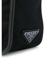 Черная сумка почтальона из плотной ткани от Prada