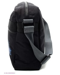 Черная сумка почтальона от Calvin Klein