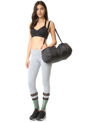 Женская черная сумка от Baggu