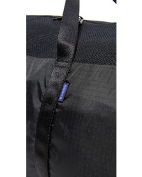 Женская черная сумка от Baggu