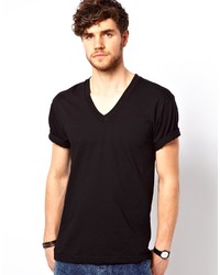 Мужская черная футболка с v-образным вырезом