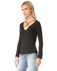 Женская черная футболка с длинным рукавом от LnA