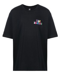 Мужская черная футболка с круглым вырезом с принтом от New Balance