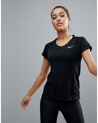 Женская черная футболка с круглым вырезом от Nike Running