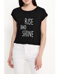 Женская черная футболка от adL