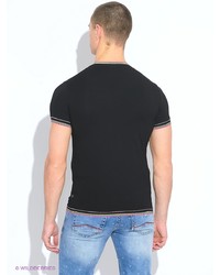 Мужская черная футболка от BAGGAGE