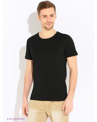 Мужская черная футболка от Broadway