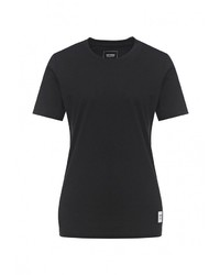 Женская черная футболка от Converse