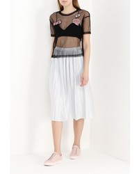 Женская черная футболка от Jennyfer