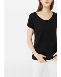 Женская черная футболка от Mango