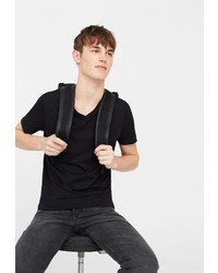 Мужская черная футболка от Mango Man