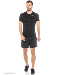 Мужская черная футболка от Nike