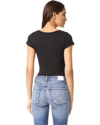 Женская черная футболка от LnA