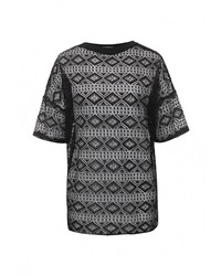 Женская черная футболка от Sweewe