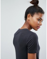 Женская черная футболка от Monki