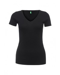 Женская черная футболка от United Colors of Benetton