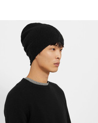 Мужская черная шапка от Isabel Benenato