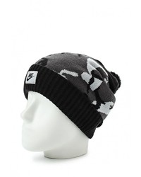 Женская черная шапка от Nike