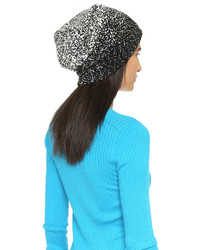 Женская черная шапка от Plush