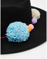 Женская черная шерстяная шляпа от Catarzi