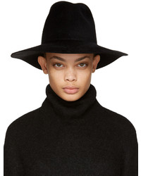 Женская черная шляпа от CLYDE