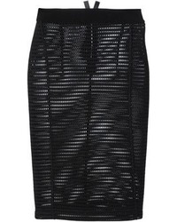 Черная юбка-карандаш в сеточку