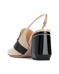 Черно-бежевые кожаные туфли от Prada