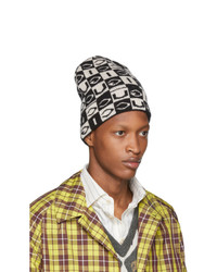 Мужская черно-белая вязаная шапка от Gucci