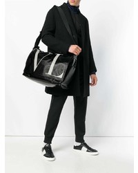 Черно-белая кожаная сумка почтальона с принтом от Valentino