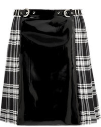 Черно-белая мини-юбка в шотландскую клетку от Versace