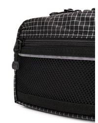 Мужская черно-белая поясная сумка от Stussy