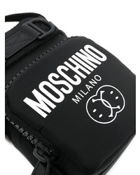 Черно-белая сумка почтальона из плотной ткани от Moschino