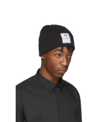 Мужская черно-белая шапка с принтом от Y-3