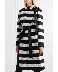 Женское черно-белое пальто с геометрическим рисунком от Akris