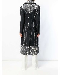 Женское черно-белое пальто с принтом от Alexander McQueen