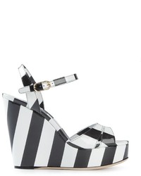Черно-белые кожаные босоножки на танкетке в горизонтальную полоску от Dolce & Gabbana