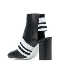 Черно-белые кожаные ботильоны от Gcds