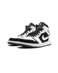 Мужские черно-белые кожаные высокие кеды от Jordan