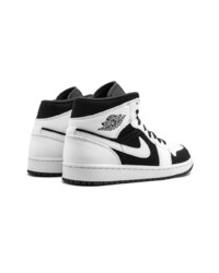 Мужские черно-белые кожаные высокие кеды от Jordan