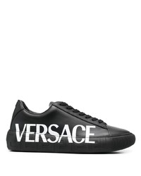 Мужские черно-белые кожаные низкие кеды с принтом от Versace