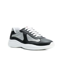 Мужские черно-белые кожаные низкие кеды от Prada