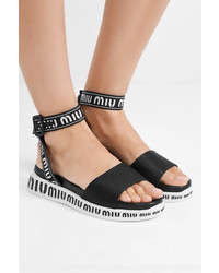 Черно-белые кожаные сандалии на плоской подошве от Miu Miu
