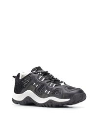 Мужские черно-белые кроссовки от Diadora