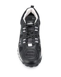 Мужские черно-белые кроссовки от Diadora